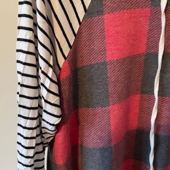 CY Plaid/Stripped Pink/Grey  Hoodie Size M - Picture 2 of 5